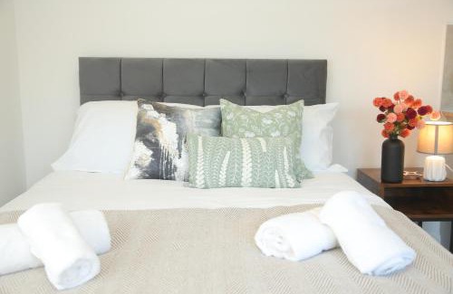 Luton House | Ensuite Room 4 mins from Luton Airport