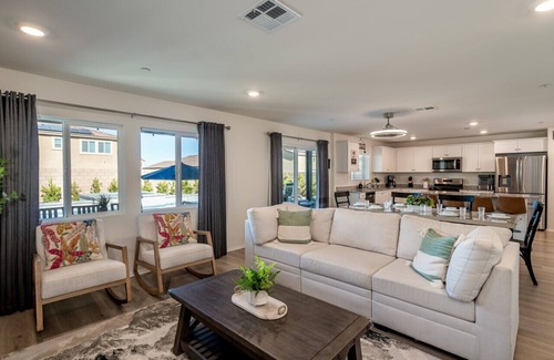 Coachella Apartment | Entertainer`s Paradise