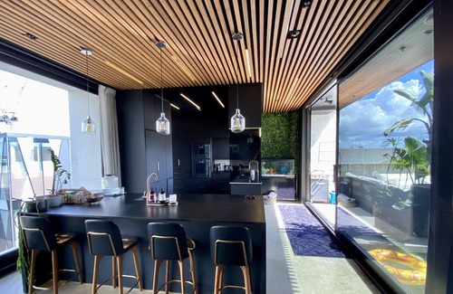 Grey Lynn Apartment | Entertainers penthouse with private pool and hot tub