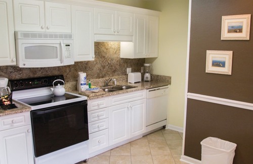 Surfside Beach Resort | Entertainment stretching along 1.2 miles of coastline!