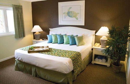 Surfside Beach Resort | Entertainment stretching along 1.2 miles of coastline!