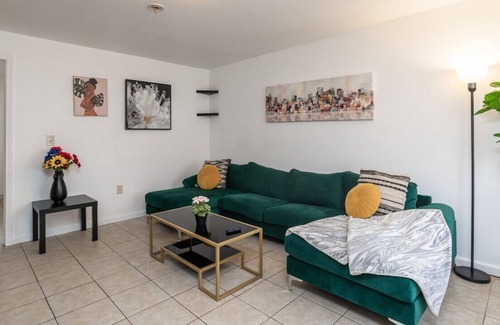 Northridge Apartment | Entire 1-Bedroom Apartment