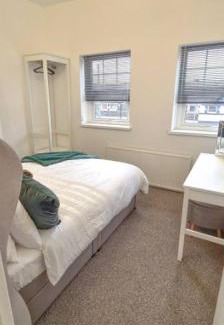 Riverside Apartment | Entire 2 Bed Flat on 3rd floor near City Centre & Stadium