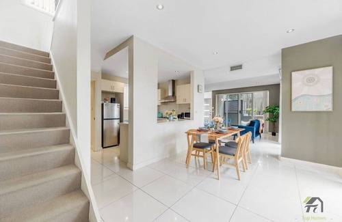 Baulkham Hills House | Entire 3 bedrooms Townhouse in Baulkham Hills