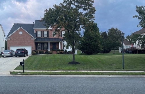Charlotte House | Entire 3-bedroom house with AC, WiFi in Great Charlotte