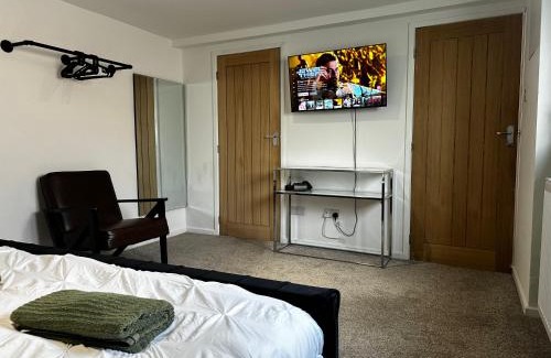 Colchester Apartment | Entire Apartment super king bed close to Town Centre