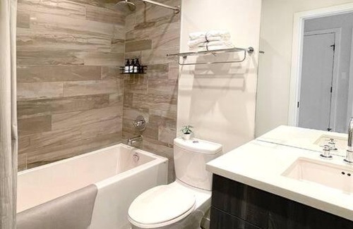 Mount Pleasant Apartment | Entire condo in Mount Pleasant + Parking