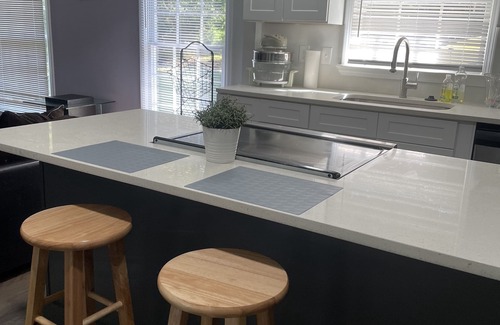 Lindbergh House | Entire Home 3 Bedroom