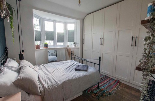Tooting House | Entire home! Newly-renovated, 4 bedrooms, Tooting