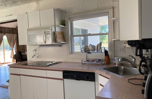 Rowland House | Entire home w 100 Acre+ hunting space