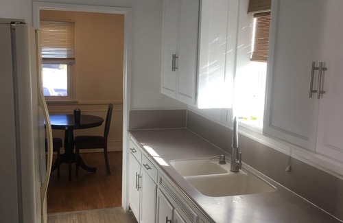 Baldwin Park House | Entire House 900 S.F. 2 bed/1 bath 15 mins from DownTown Los Angeles