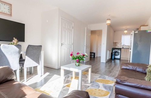 Everton House | Entire House With 3 Bedrooms