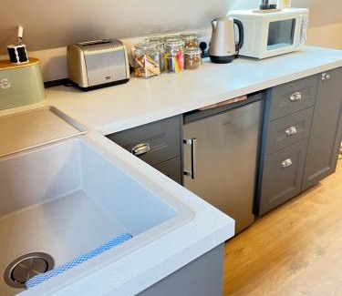 Lincoln Apartment | Entire Loft Space in quiet village near Roman City of Lincoln