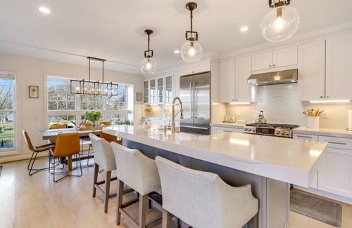 Old Town Alexandria House | Entire Riverside and Parkside Home in the Heart of Old Town, with Parking!