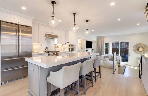 Old Town Alexandria House | Entire Riverside and Parkside Home in the Heart of Old Town, with Parking!