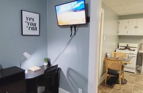 Near Eastside Apartment | Entire Studio Apartment #2/Minutes to Downtown Indianapolis