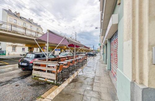 Quartier Chorier-Berriat Apartment | Entre gare et centre-ville: lit double, wifi
