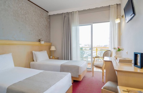Agia Triada Hotel | EONA BEACH RESORT by Greek Pride