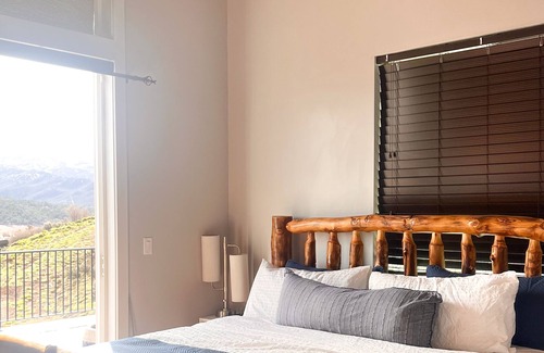 Cottonwood Heights House | Epic 2 bedroom Lake house retreat, modern design.