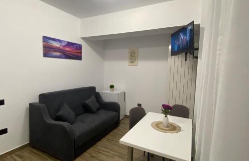 Mamaia-Sat Apartment | Eric Apartment