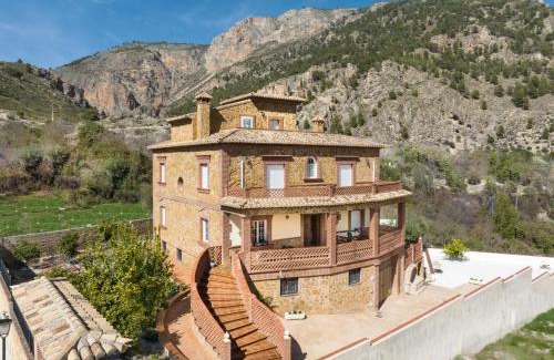 Moclin Apartment | Escapada invernal, chimenea y barbacoa en Villa la Gaviota junto a Ruta del Gollizno en Olivares