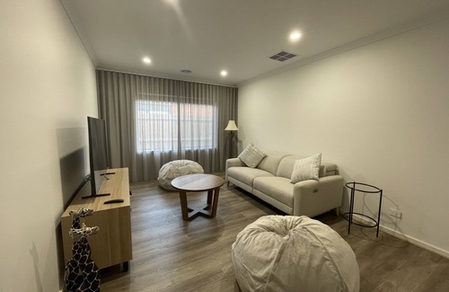 St Leonards House | Escape and Enjoy . Free WIFi