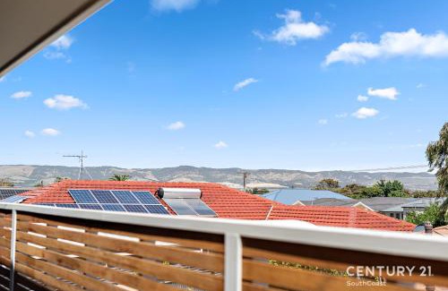 Aldinga Beach House | Escape By The Ocean - Aldinga Beach - C21 SouthCoast Holidays