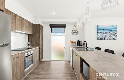 Aldinga Beach House | Escape By The Ocean - Aldinga Beach - C21 SouthCoast Holidays