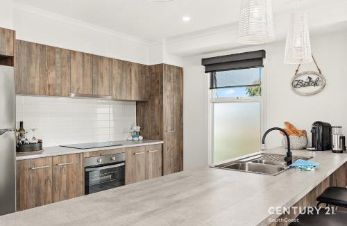 Aldinga Beach House | Escape By The Ocean - Aldinga Beach - C21 SouthCoast Holidays