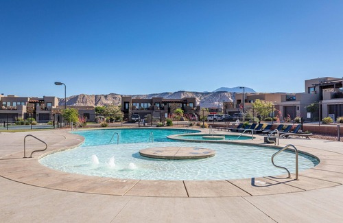 St. George Villa | Escape On The 18th Hole