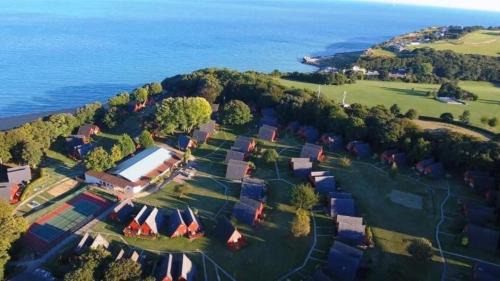 Martin House | Escape to a Clifftop Chalet with pool and tennis onsite - 1A Kingsdown Holiday Park
