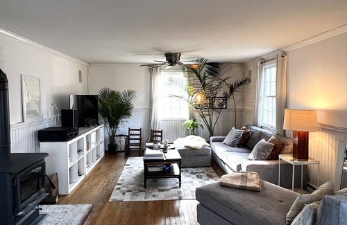 Canton House | Escape to a modern rustic retreat in the heart of nature!