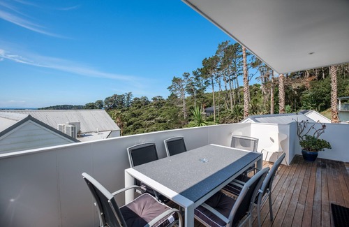 Ostend Apartment | Escape to a serene hillside retreat in the heart of Palm Beach.