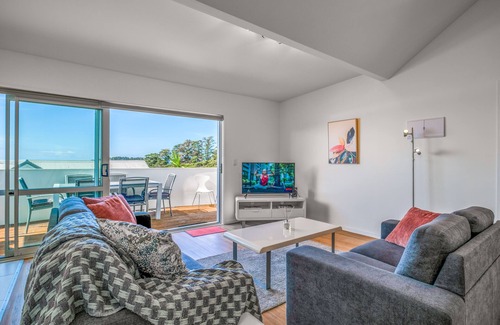 Ostend Apartment | Escape to a serene hillside retreat in the heart of Palm Beach.