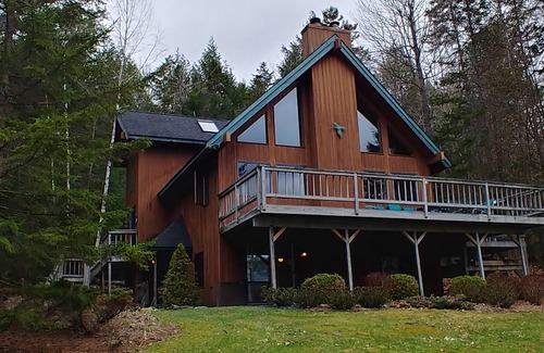 Ludlow House | Escape to beautiful VERMONT.