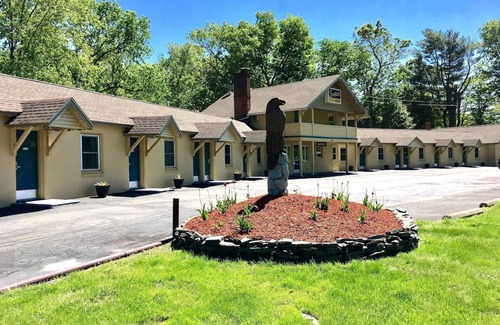 Milford House | Escape to Our Inn: Located Right off Interstate 84 | Free Parking