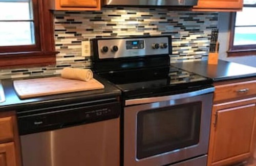 Mars Hill Cottage | Escape to your cozy Mars Hill Cottage, near Asheville