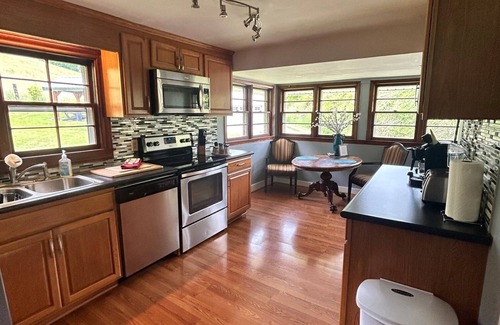 Mars Hill Cottage | Escape to your cozy Mars Hill Cottage, near Asheville