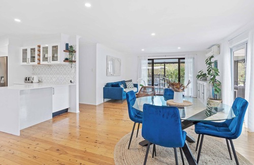Tallai Apartment | Escape to Your Private Oasis in Tallai: A Luxurious Family Retreat