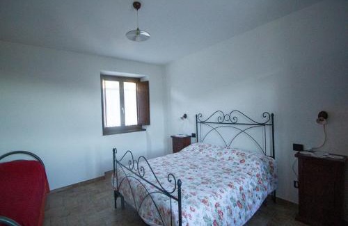 Carpegna House | Escape with Pool & WiFi