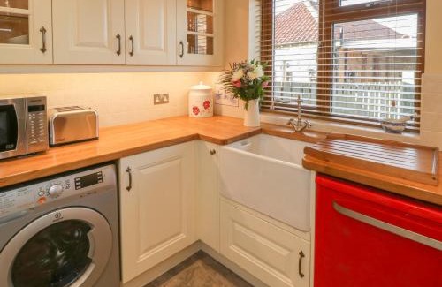 Aislaby House | Eskside Cottage
