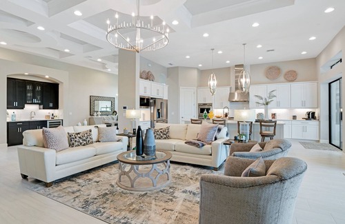Naples House | ESPLANADE GOLF/5 Star LUXURY Private Home/Pool/Spa + beaches 8-10 miles!
