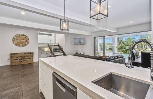 Broadbeach Waters House | Essence House - 4 Bedroom Holiday Home