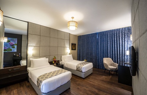 Indore Hotel | Essentia Luxury Hotel Indore