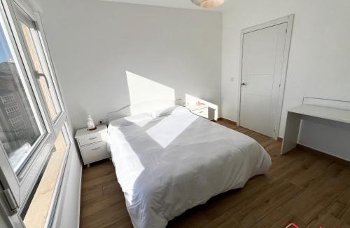 Castello de la Plana Apartment | Estilo y Elegancia en el Centro
