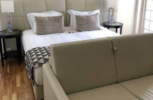 Estoril House | Estoril Luxury Suites & Spa