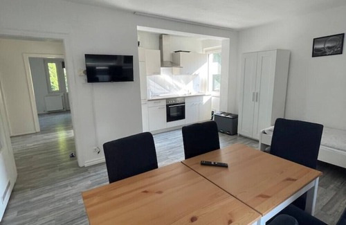 Herne Apartment | Estrella Living Rooms 89 (Berlin) - with private bathroom and kitchen