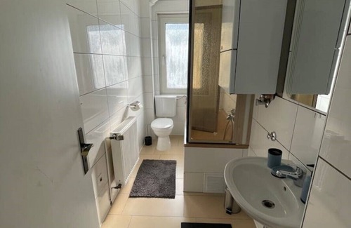 Herne Apartment | Estrella Living Rooms 89 (Berlin) - with private bathroom and kitchen