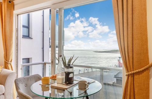 Exmouth House | Estuary View
