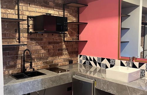 Monterrey Centro Hotel | Estudios amueblados y equipados con cocineta en ubicación Céntrica MTY